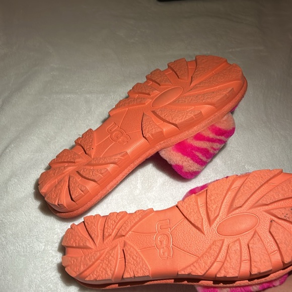 Ugg pink zebra slippers - Picture 2 of 2
